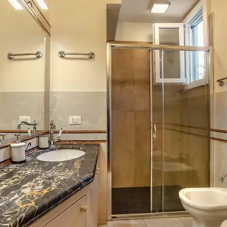 Lovely Flat In The Historical Palazzo Gherardi *